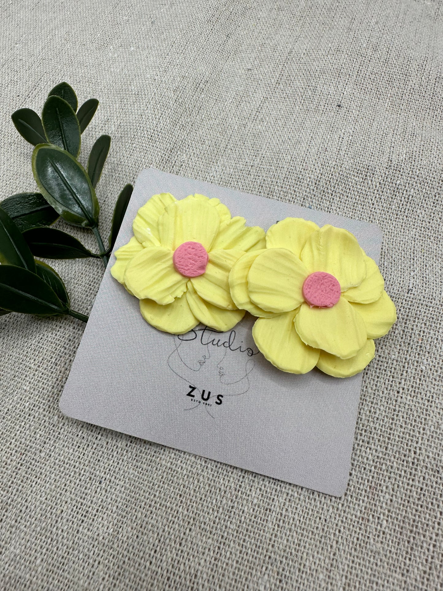 Sunny Bloom – gele bloem oorbellen vrolijk