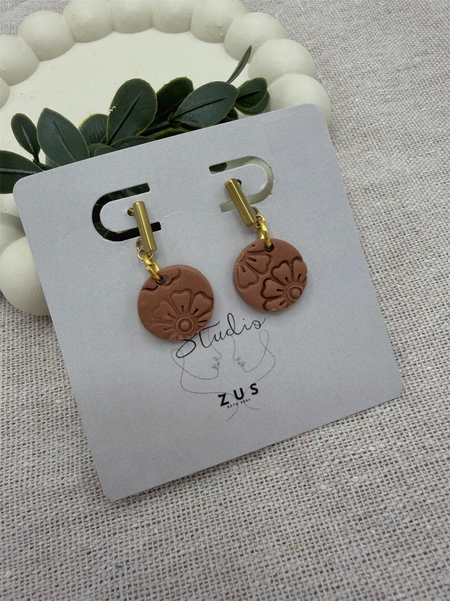 Senna – mocha handgemaakte bruine oorbellen