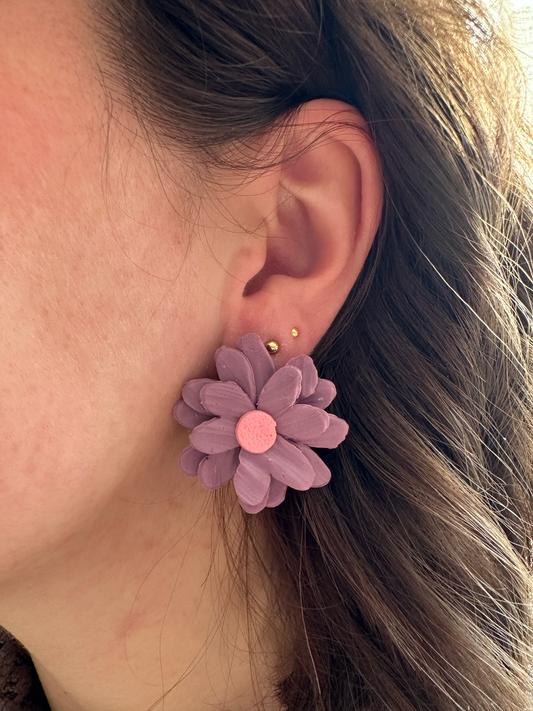 Lilac Bloom – paarse bloem oorbellen zacht