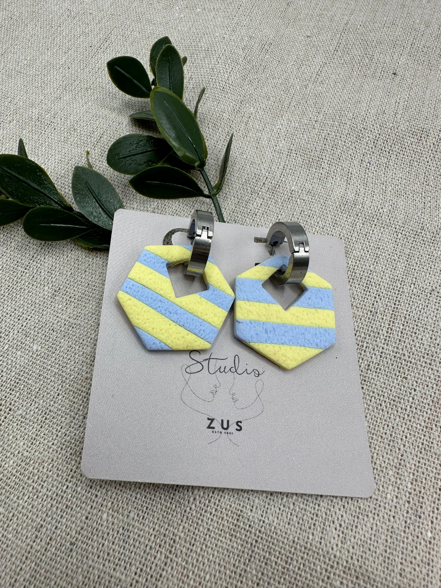Candy Twist – gestreepte oorbellen speels