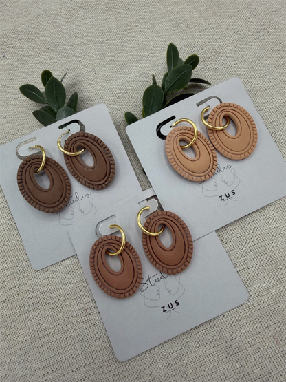 Fleur espresso - Bruine statement oorbellen van polymeerklei
