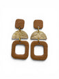 Noor – almond handgemaakte oorbellen met goud detail