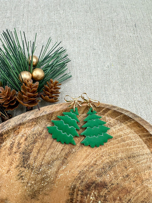 Evergreen Charm – groene oorbellen feestelijk en stijlvol