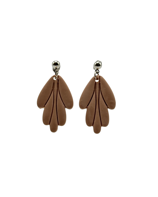 Nova – latte statement oorbellen warm en natuurlijk