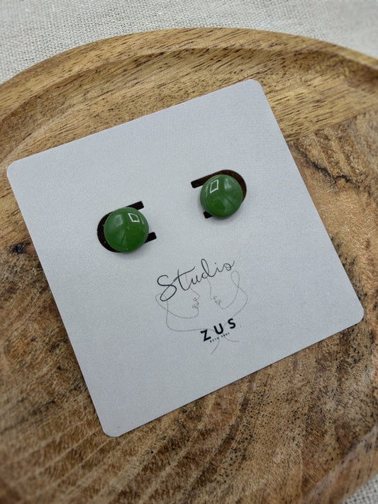 Sophie Olive – kleine olijfgroene oorbellen